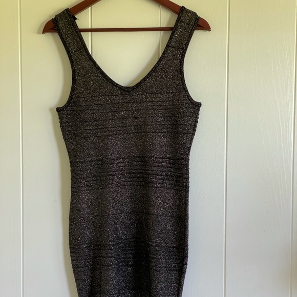 Black & Glitter- comfy bodycon that flatters! - Picture 2 of 6